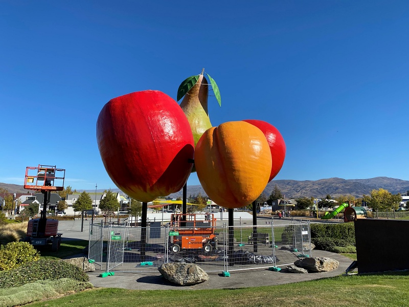 Cromwell Fruit Sculpture Naylor Love Commercial Construction